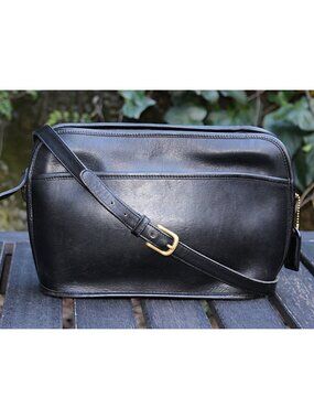 Coach Vintage - Oliver Crossbody Bag 9902 in Black + Brass, USA 1980s